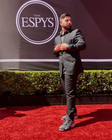 Sneakers Jordan 4 Retro Cool Grey (2019) of Qias Omar's account on the Instagram of @qiasomar