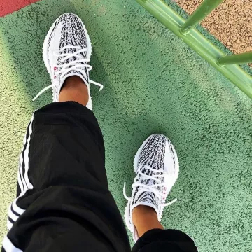 on the account Instagram of @limited_resell