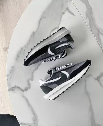 The pair of Nike shoes LD Waffle Cardigan Black Anthracite on the account Instagram of @nicekicks