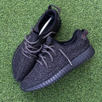 Adidas Yeezy Boost 350 Pirate Black (2015) sur le compte Instagram de @more.hype