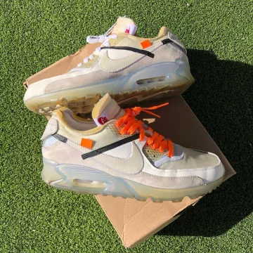 Air Max 90 OFF-WHITE sur le compte Instagram de @more.hype