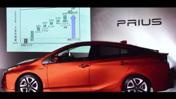 Toyota Prius as seen in 6 Underground