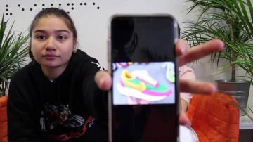 Les baskets Nike LD Waffle sacai Pine Green dans la vidéo YouTube QUI A LES MEILLEURES SNEAKERS ? PARTIE II