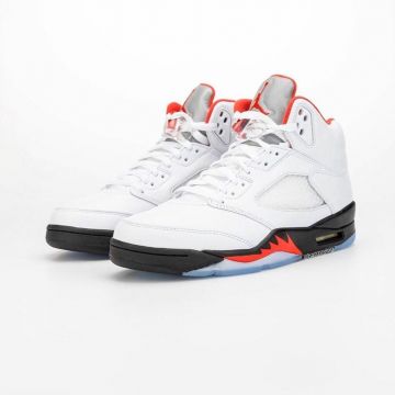 Jordan 5 Retro Fire Red (2013) sur le compte Instagram de @emerald_city_deadstock