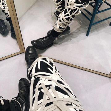 Dior navigate boots 2007 worn by sangiev on the account Instagram of @sangiev 