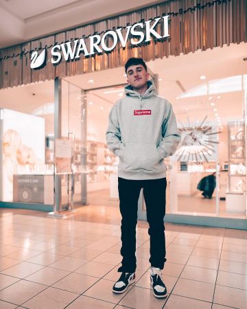 Sneakers Nike Air Jordan 1 Retro High Union Los Angeles Black Toe worn by Harrison Nevel on his account Instagram @harrisonnevel