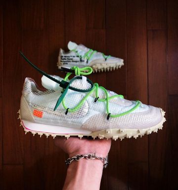 Nike x off-white waffle white de @chronnyz sur le compte Instagram de @chronnyz