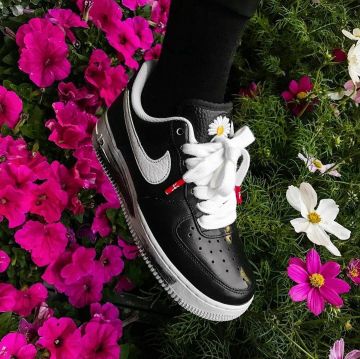 Zapatillas Nike Air Force 1 G dragon en la cuenta de Instagram de @wethenew 