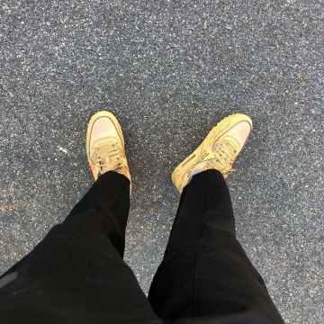 Sneakers Nike x Off White Air Max 90 Desert Ore of Vinceeh on his account Instagram @vinceeh_