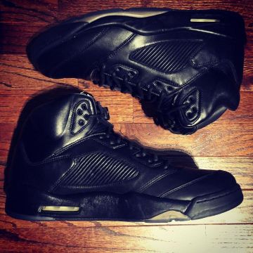 Les sneakers air jordan 5 noires de Killer Mike sur le compte Instagram de @killermike
