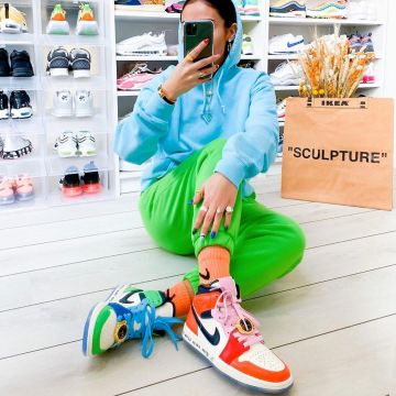 Air Jordan 1 fearless melody ehsani  porté par sallyssneakers   sur le compte Instagram de @sallyssneakers 