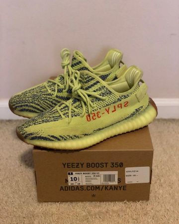 Adidas Yeezy Boost 350 V2 Semi Frozen Yellow sur le compte Instagram de @broward.kicks