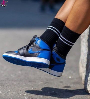 Jordan 1 Retro Royal (2017) en la cuenta de Instagram de @laced_differently
