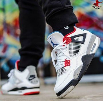 Jordan 4 Retro What The en la cuenta de Instagram de @laced_differently