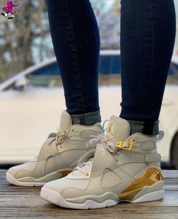 Jordan 8 Retro Champagne en la cuenta de Instagram de @laced_differently