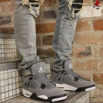 Jordan 4 Retro Cool Grey (2019) sur le compte Instagram de @laced_differently