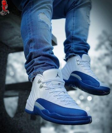 Jordan 12 Retro French Blue (2016) sur le compte Instagram de @laced_differently