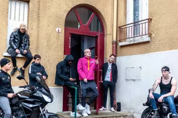 Jogging Nike à rayures de Lasco sur le compte Instagram de @lascoltf