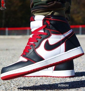 Jordan 1 bloodline sur le compte Instagram de @laced_differently