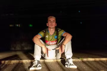 Vans SK8-HI noires de Lasco sur le compte Instagram de @lascoltf