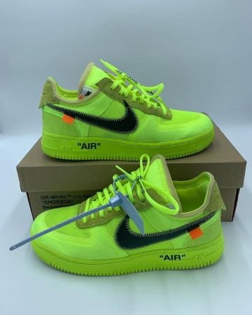 Air Force 1 Low Off-White Volt sur le compte Instagram de @shoegod12