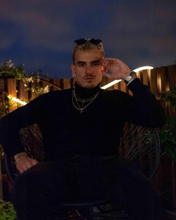 Pull col roulé noir de Lasco sur le compte Instagram de @lascoltf