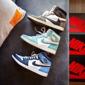 Jordan 1 high travis scott on the account Instagram of @lesitedelasneaker
