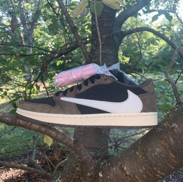 Jordan 1 Retro Low OG SP Travis Scott en la cuenta de Instagram de @shoegod12