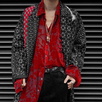 Haider ackermann coat worn by doughnutalien on the account Instagram of @doughnutalien 