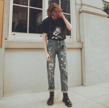 Helmut lang reedición 1998 queja jeans usados por hamsodapp en la cuenta de Instagram de @hamsodapp 