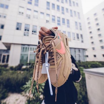 Air Max Off white desert porté par lugand_s  sur le compte Instagram de @lugand_s 