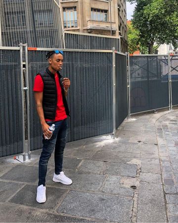 La chaqueta sin mangas de Oboy en la cuenta de Instagram de @oboykingshit