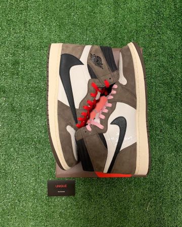 Jordan 1 Retro High Travis Scott sur le compte Instagram de @unique.chicago