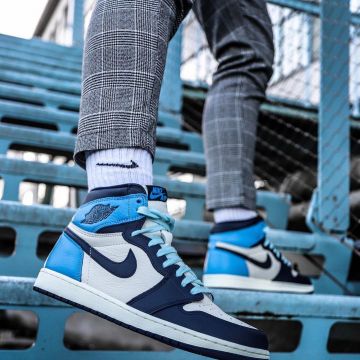 Air Jordan 1 Obsidian UNC porté par maxxc__  sur le compte Instagram de @maxxc__ 