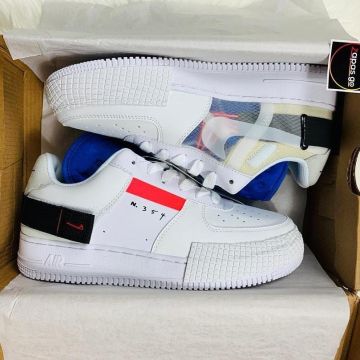 Tipo de Air Force 1 en la cuenta de Instagram de @zapasgo