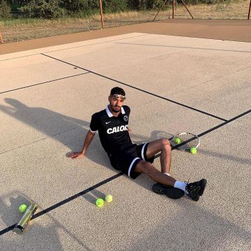 Air Max Tailwind 4 Supreme Black portée par Sneazzy sur son post Instagram @sneazzysneazzy