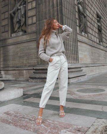 The belt rhinestone Navy on the account Instagram of @marine_breadwhite