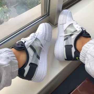 Air Force 1 Type White Black Volt en la cuenta de Instagram de @zapasgo