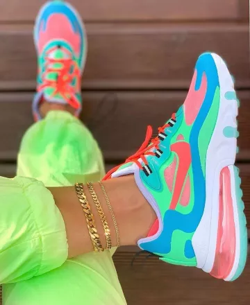 Las Nike Air Max 270 React en la cuenta de Instagram de @sneakseeker