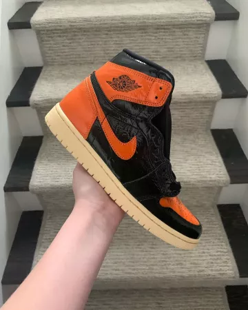 Jordan 1 Retro High Shattered Backboard 3.0 en la cuenta de Instagram de @unique.chicago