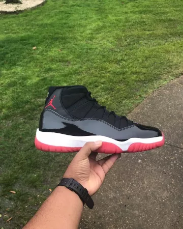 Jordan 11 Retro Playoffs Bred (2019) on the account Instagram of @snkrcentral