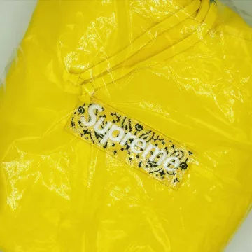 Supreme Yellow Bandana Bogo of @bogoheavn on the account Instagram of @bogoheavn 