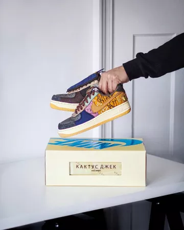 Air Force 1 Low Travis Scott Cactus Jack en la cuenta de Instagram de @carlkho_
