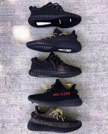 La Adidas Yeezy Boost 350 Pirate Black en la cuenta de Instagram de @yeezy.over.jumpman