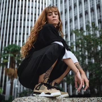 Jordan 4 rétro Fossil porté par mymategym  sur le compte Instagram de @mymategym 