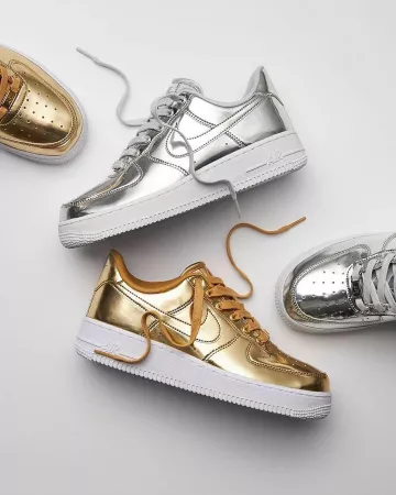 Air force 1 oro metálico en la cuenta de Instagram de @lesitedelasneaker
