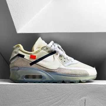 Air Max 90 OFF-WHITE en la cuenta de Instagram de @everyday.supply