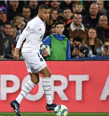 The Nike jersey PSG home worn by Kylian Mbappé on his account Instagram @k. mbappe