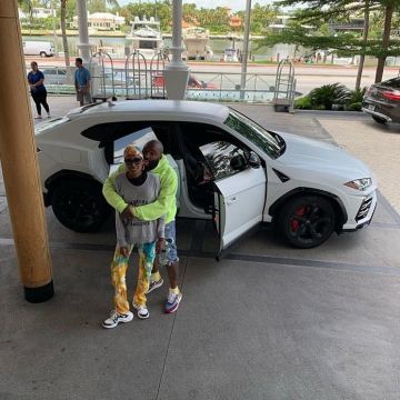 Les de Younglord sur le compte Instagram de @asapbari