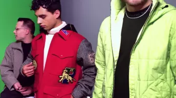 Le tshirt noir porté par Vald dans Vald - Ignorant (Clip officiel)